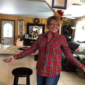 Meet your Posher, Linda